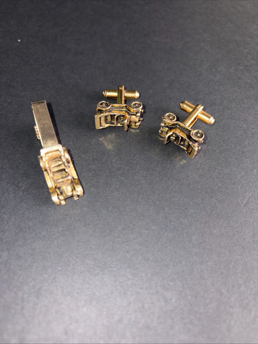 Gold-Tone Novelty Carriage Cufflinks and Tie Clip Set